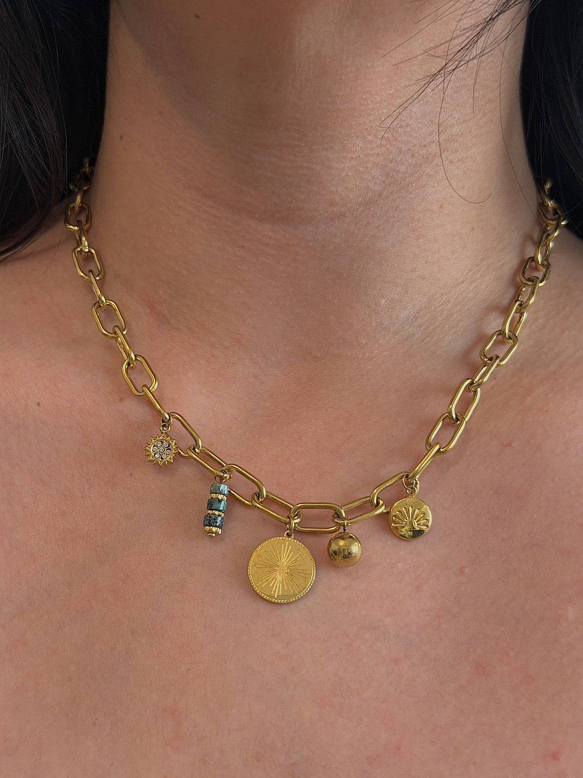 Collar Stone