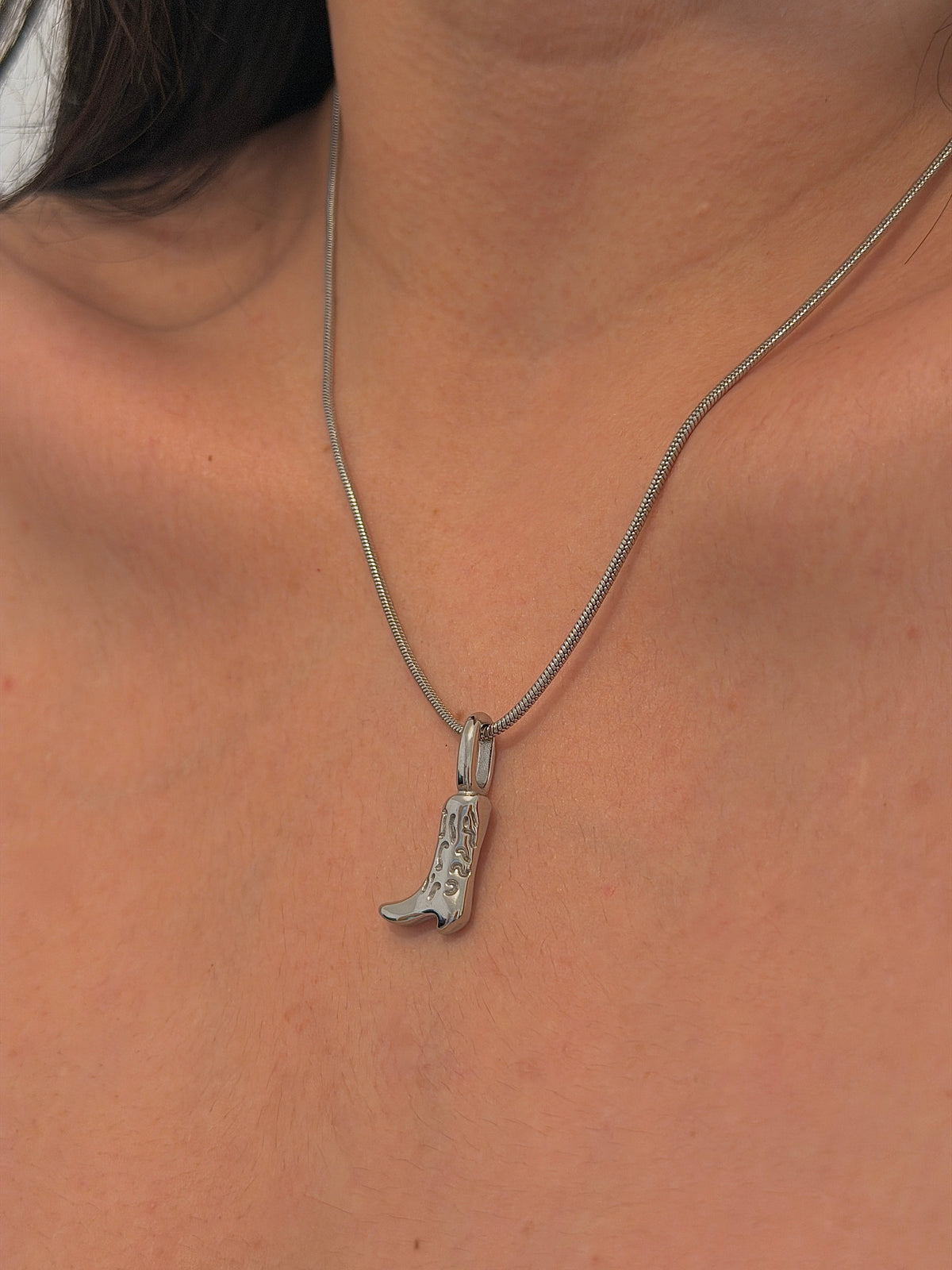 Collar Saray