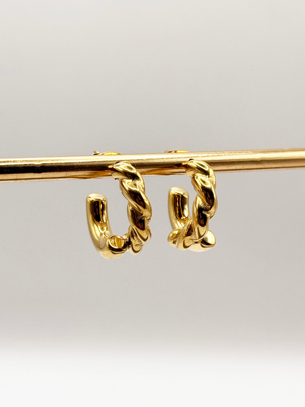 Aretes Ari